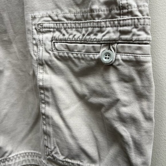 Old Navy Mens Cargo Shorts Cream/Tan 38 Waist - Picture 7 of 9